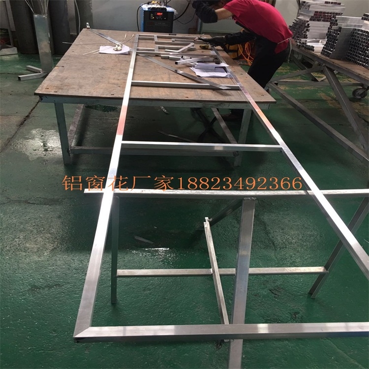 木纹复古铝窗花装饰报价-厂家直销