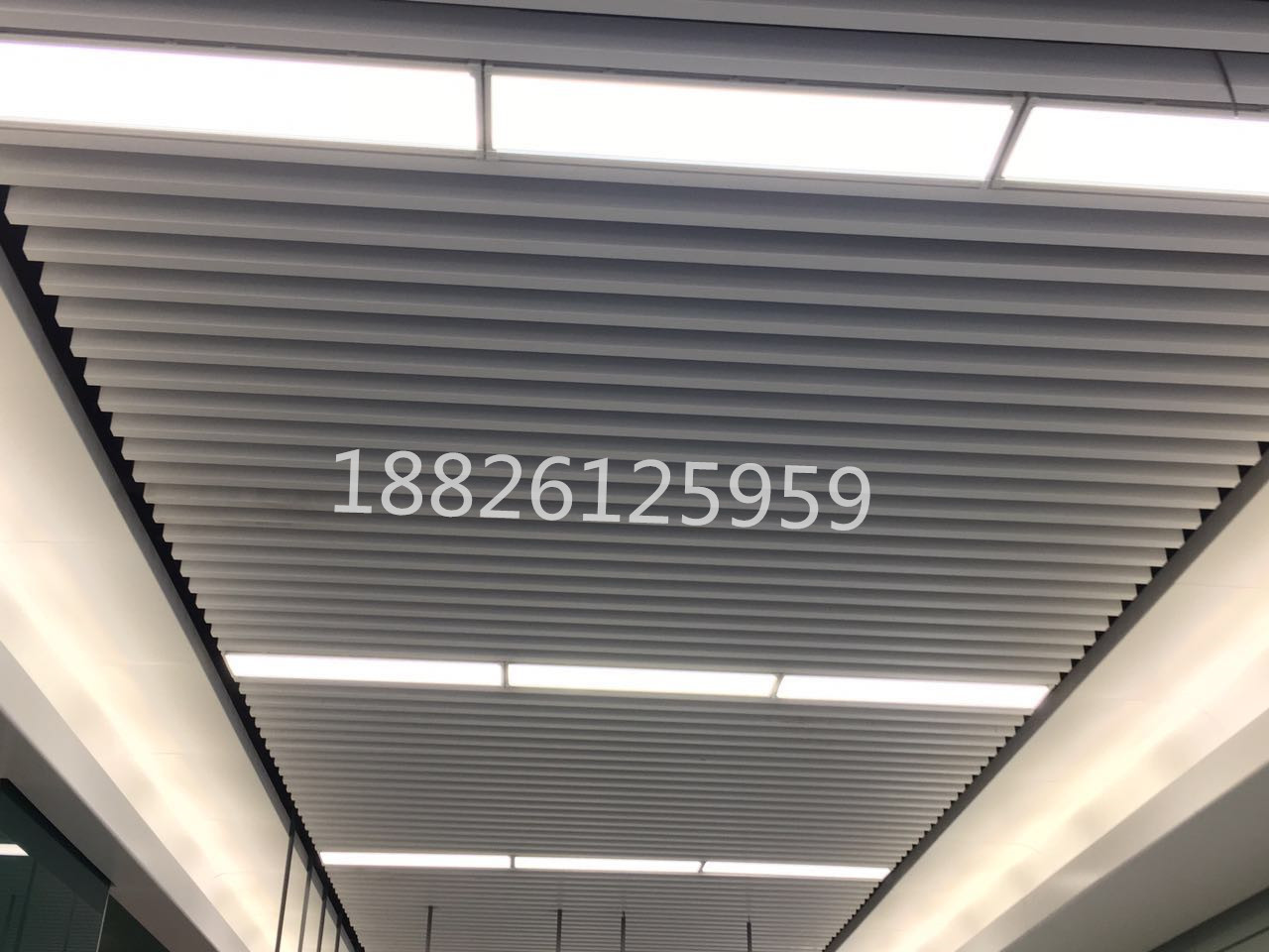 铝方通_弧形铝方通天花_型材铝方通吊顶
