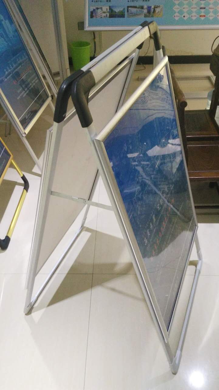 677473438833455126.jpg