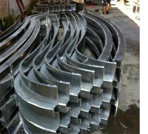 商場中庭波浪形鋁方通-弧形鋁方通單板廠家