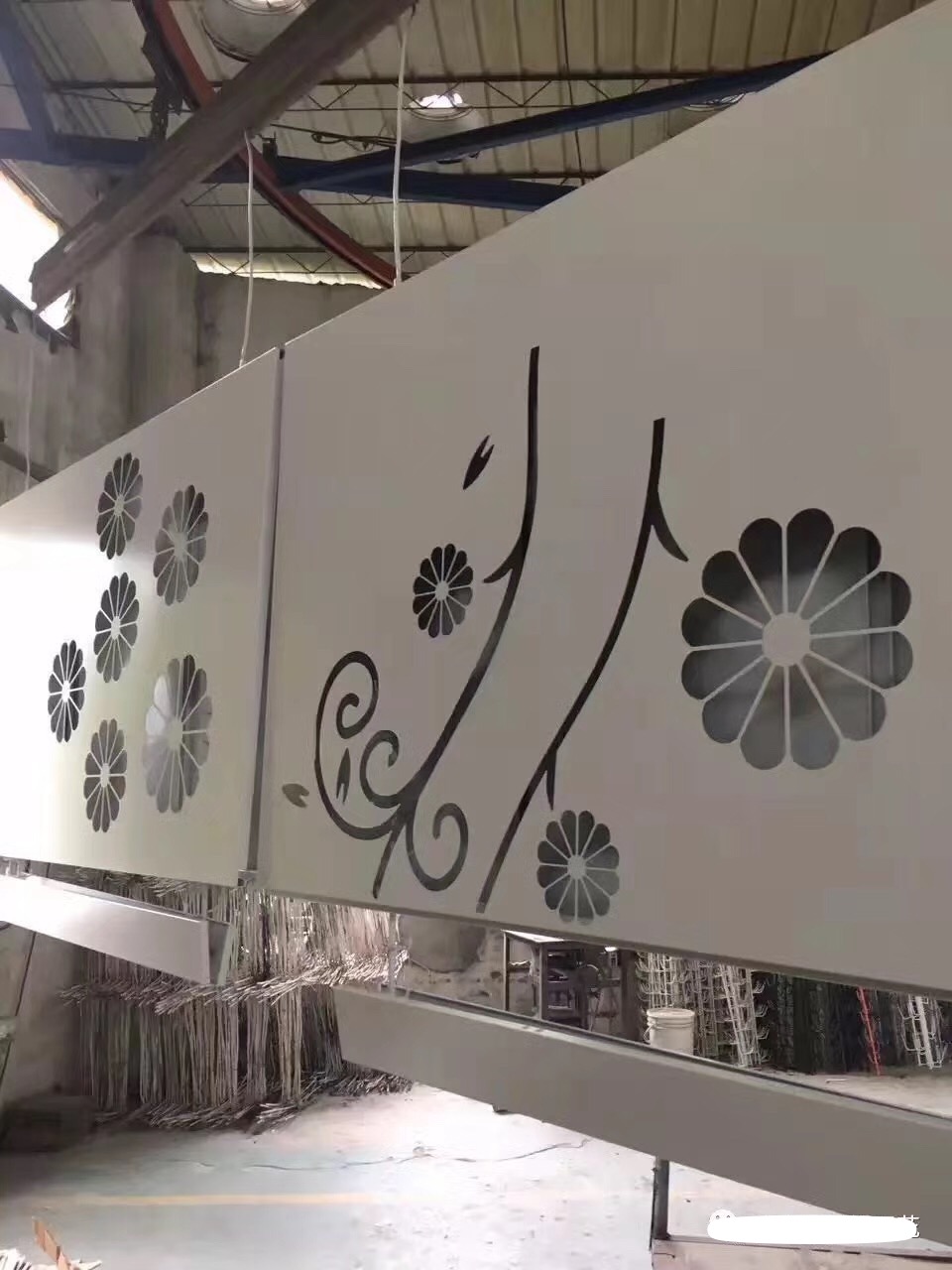 雕花铝单板.jpg
