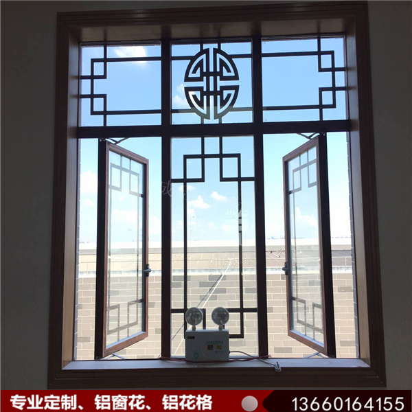 绐楄姳301.jpg