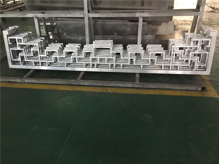 1546908492595092965.jpg