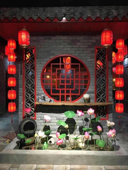 宫廷式酒店方管铝窗花装饰