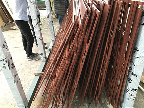 街道改造木纹铝花格护栏生产
