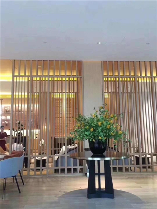 宫廷式酒店型材焊接铝窗花装饰
