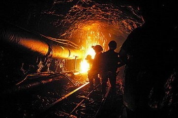 兖矿集团年产2100万吨顶级矿井澳洲诞生_煤矿